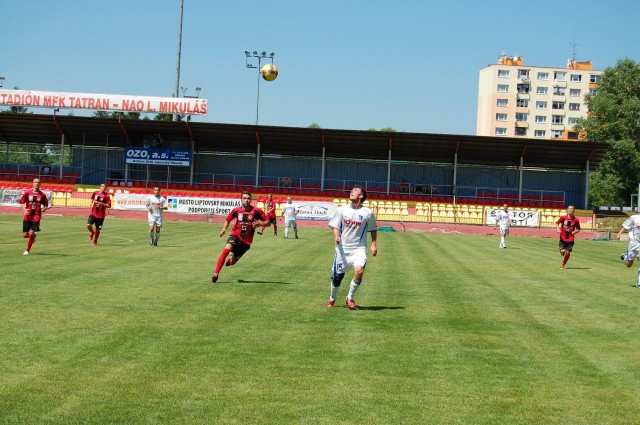 Hrať futbal, ktorý sa bude páčiť
