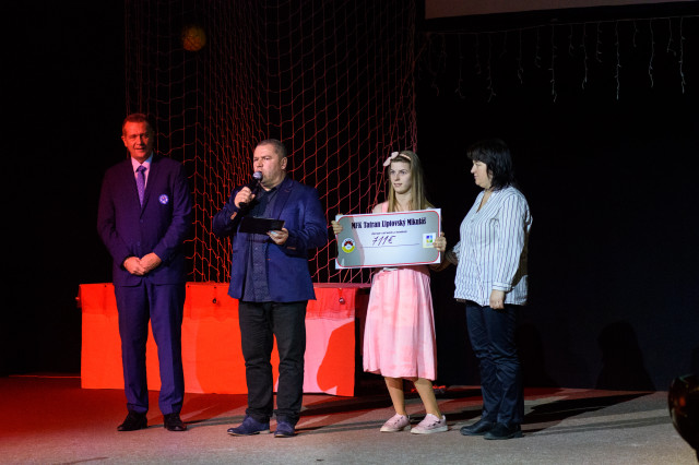 Futbal je hra a hrať by sa mal človek pre radosť